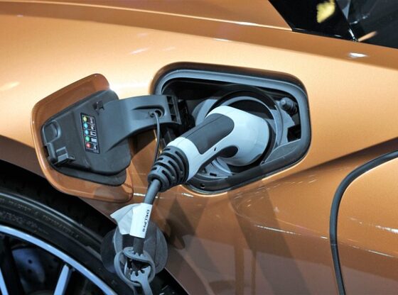 Auto thuis opladen